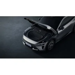 Xiaomi YU7 Elektro-SUV in Smaragdgrün Metallic